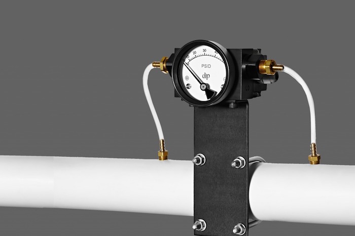 Đồng hồ đo chênh áp lắp đặt trên đường ống